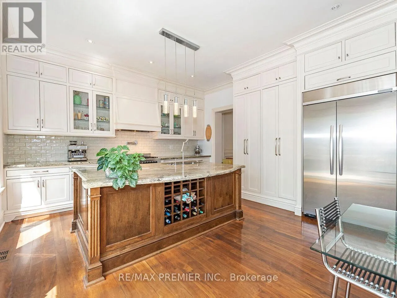 35 YORKDALE CRESCENT