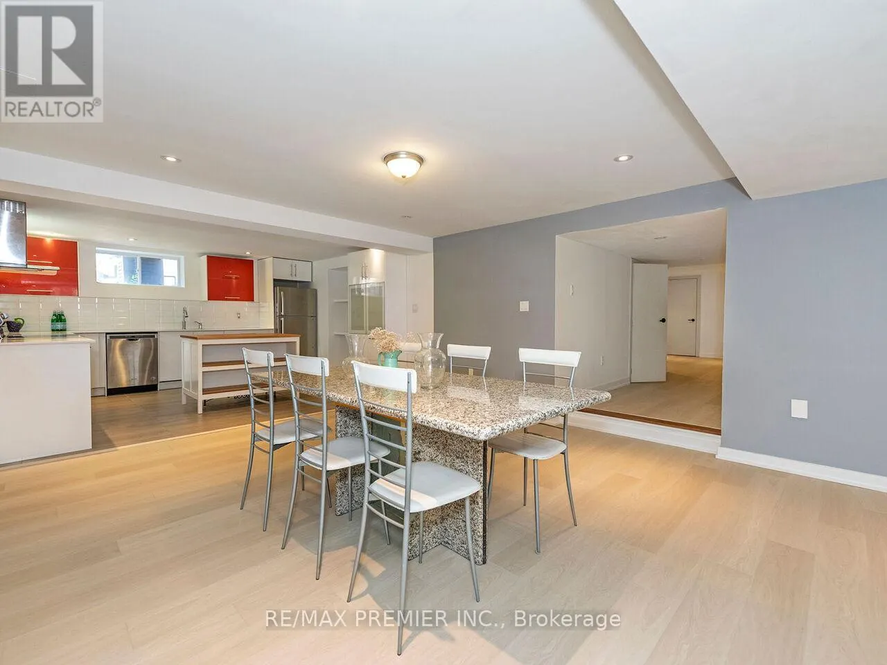 35 YORKDALE CRESCENT