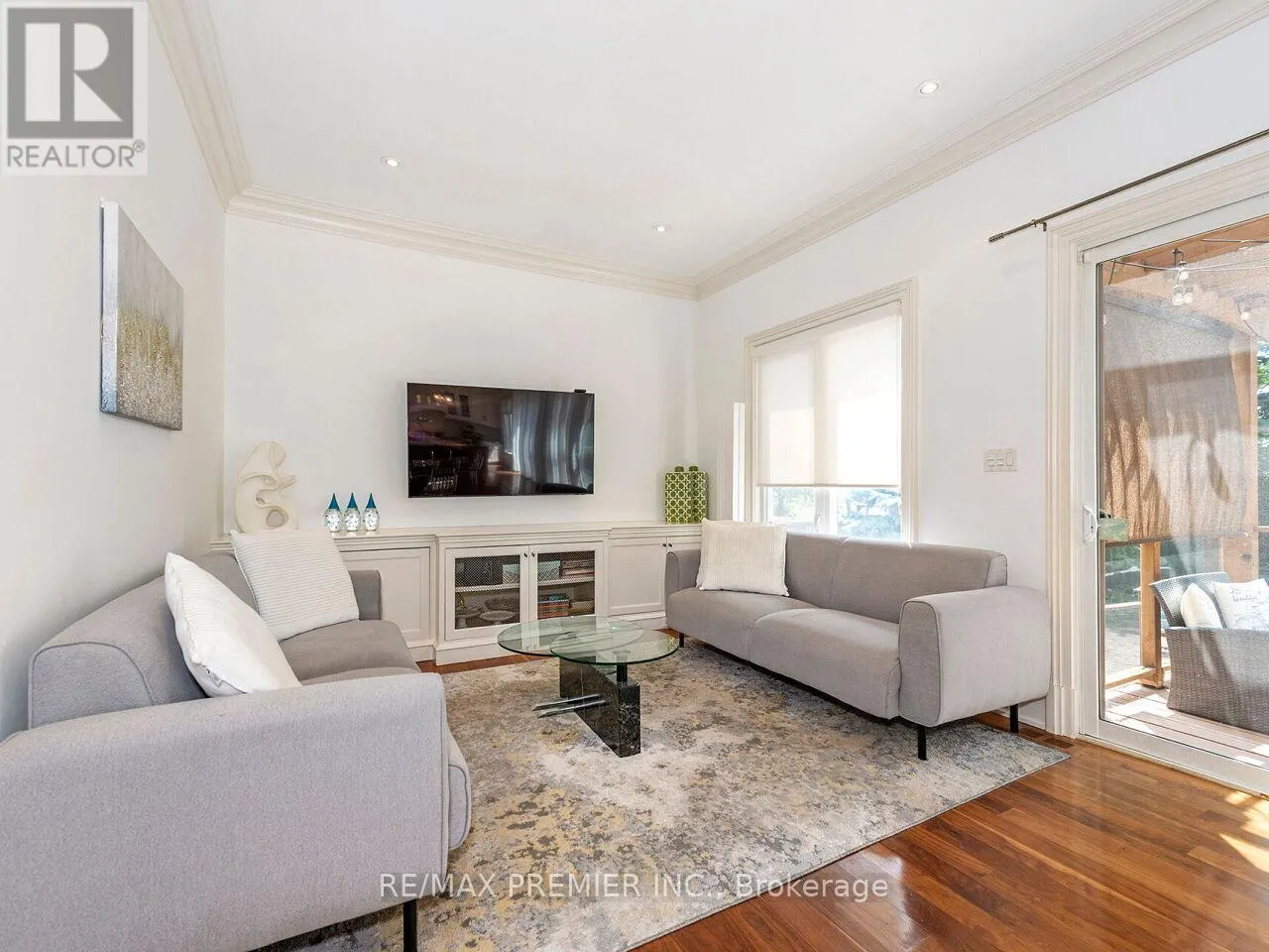 35 YORKDALE CRESCENT