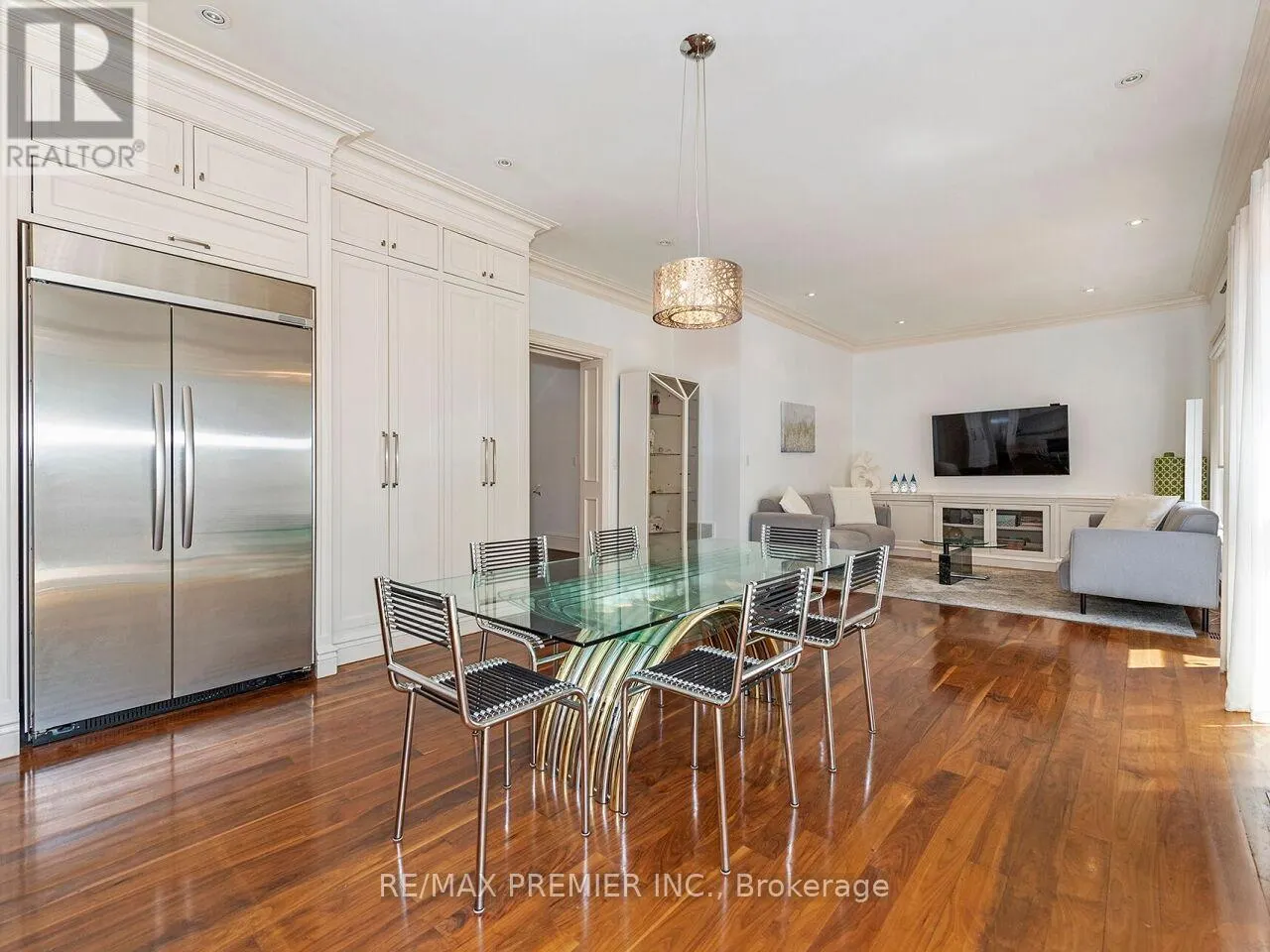 35 YORKDALE CRESCENT