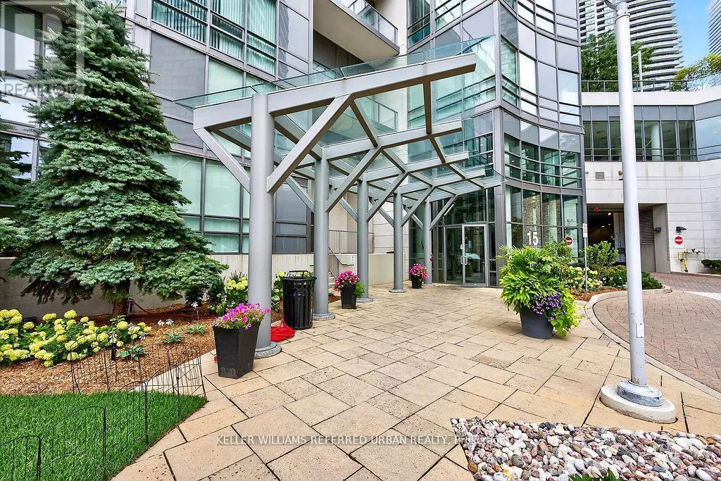 2305 - 15 LEGION ROAD