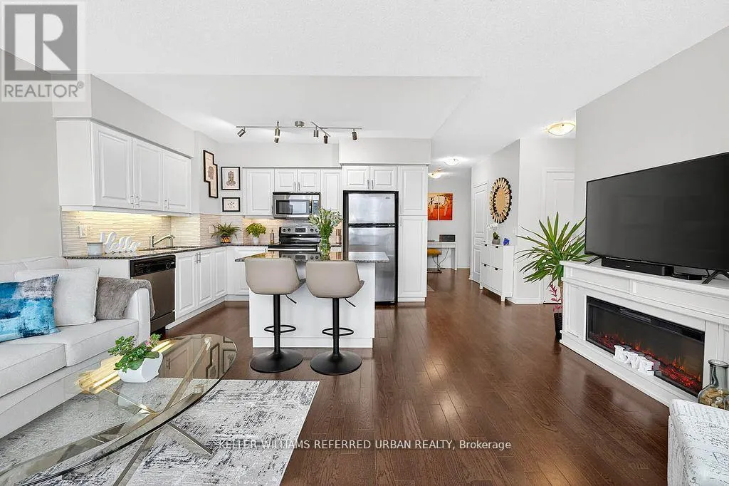 2305 - 15 LEGION ROAD