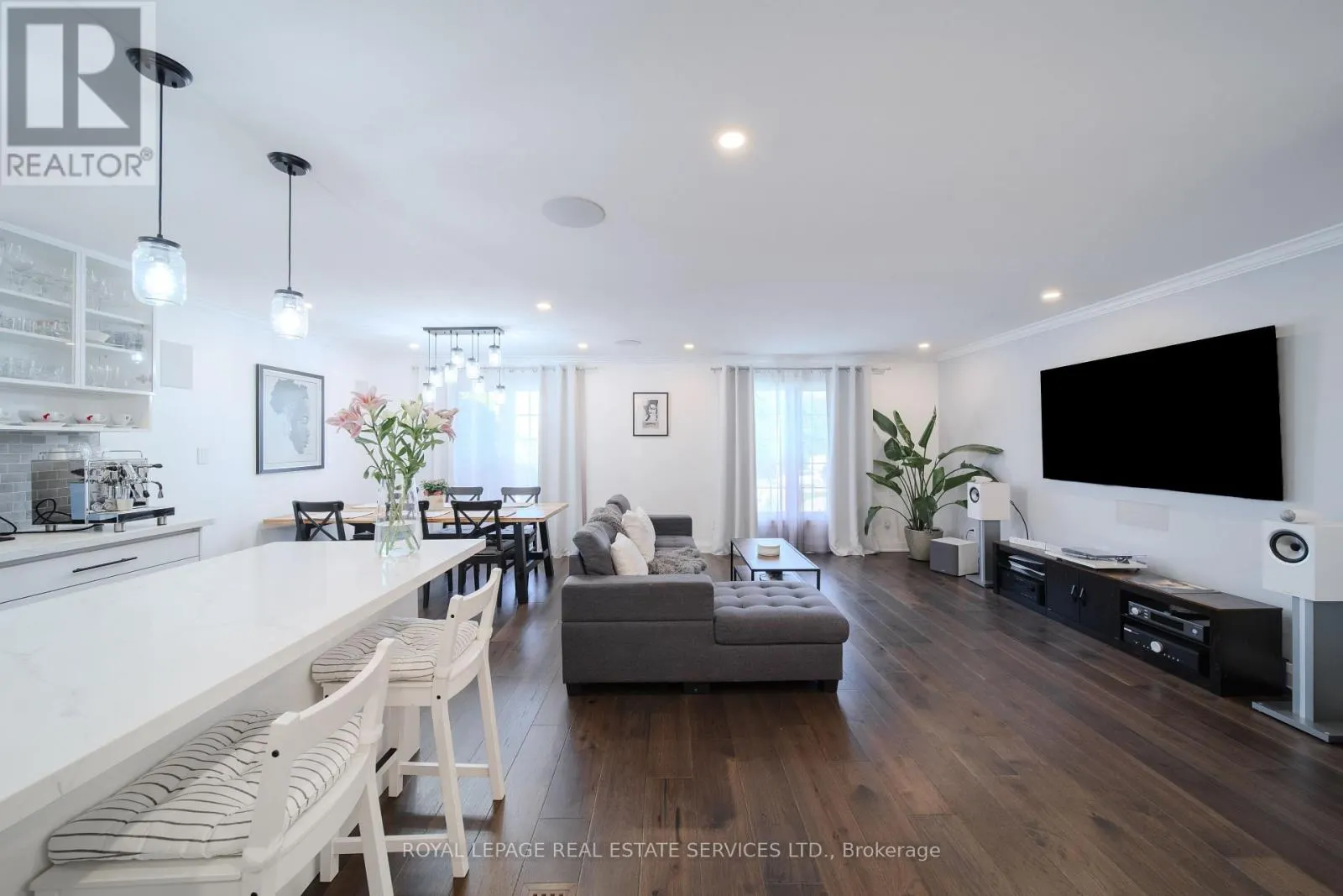 260 ORIOLE COURT