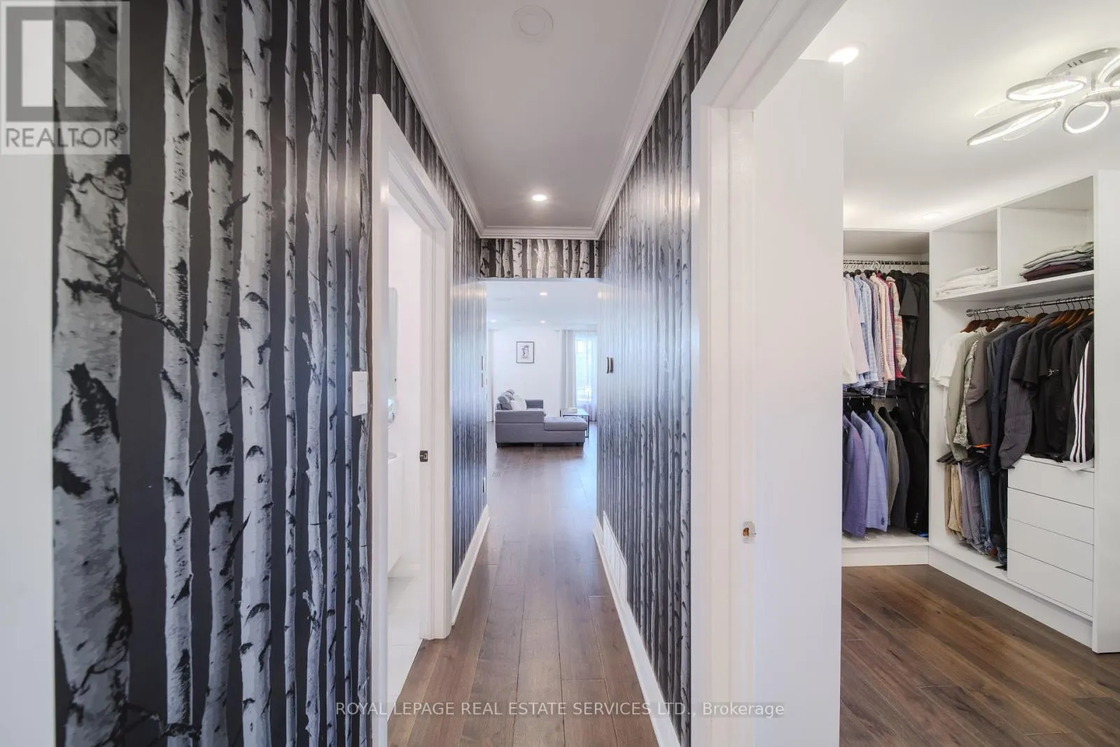 260 ORIOLE COURT