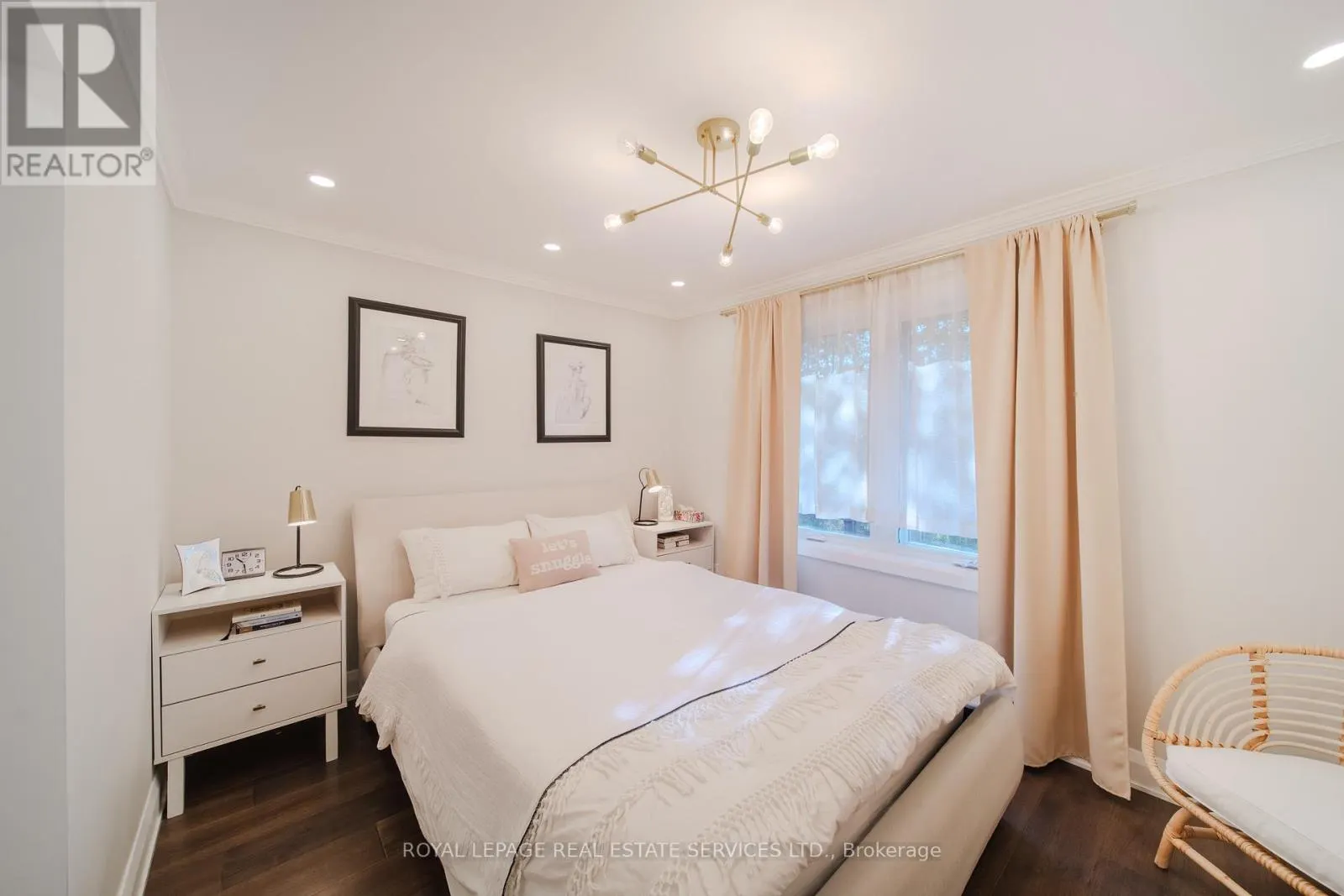 260 ORIOLE COURT