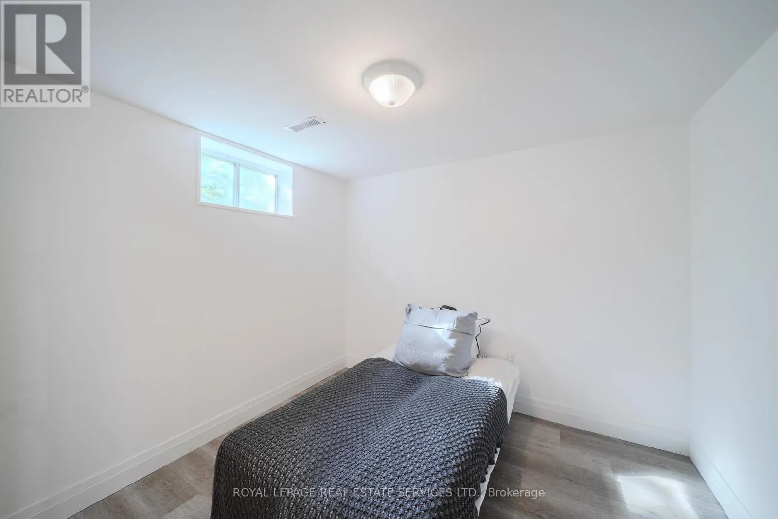 260 ORIOLE COURT