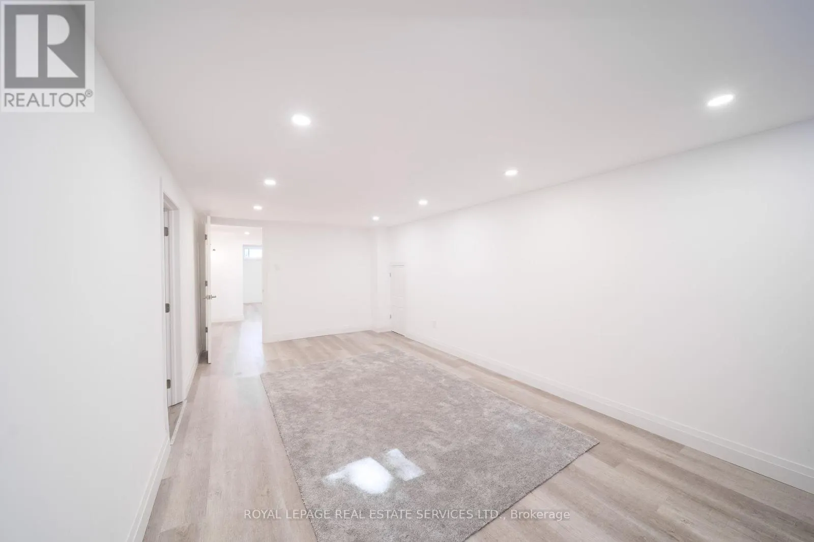 260 ORIOLE COURT