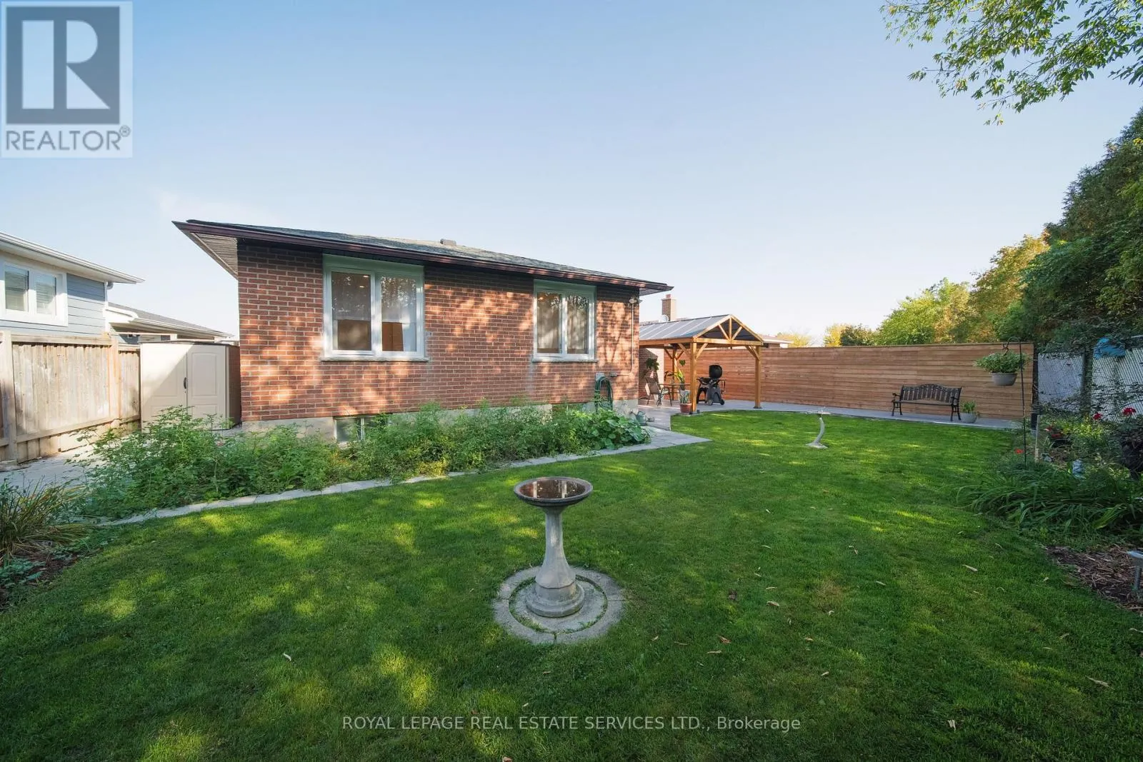260 ORIOLE COURT