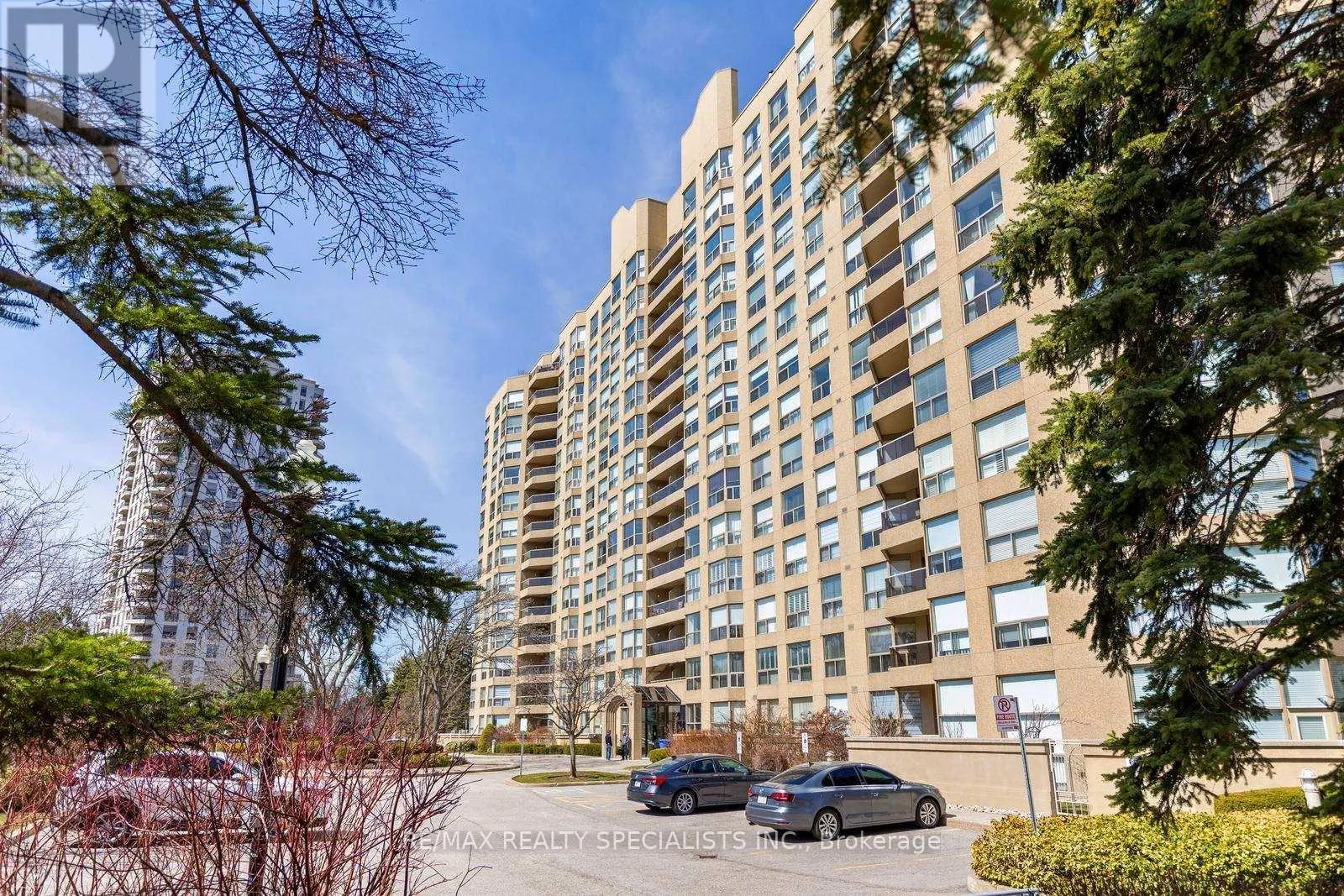 204 - 1800 THE COLLEGEWAY