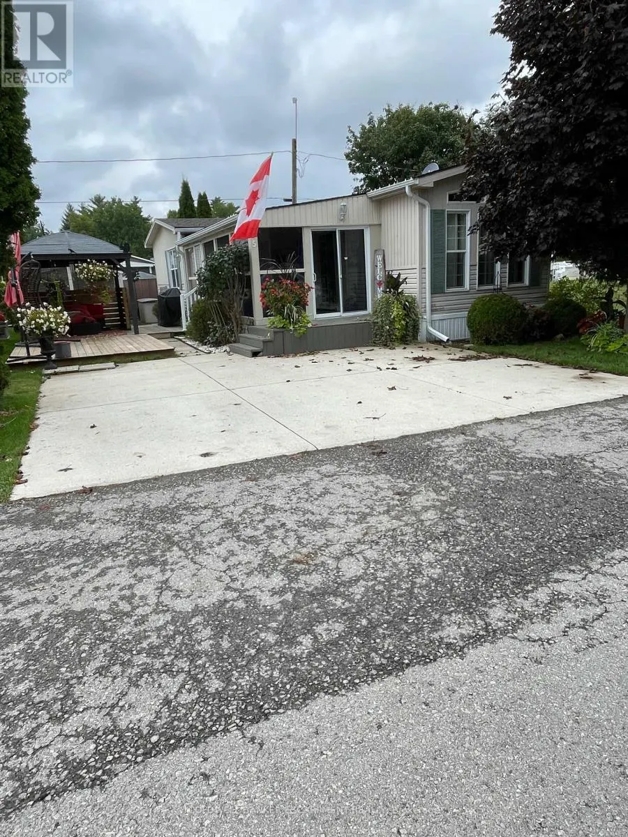 5 SPRUCE - 4449 MILBUROUGH LINE