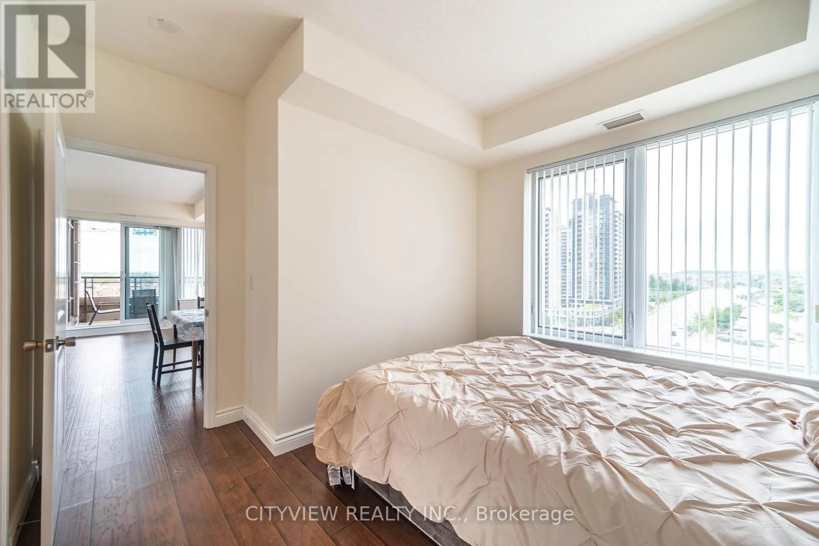 911 - 385 PRINCE OF WALES DRIVE