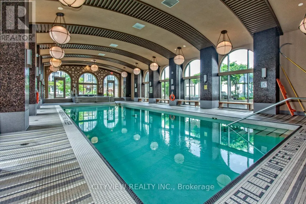 911 - 385 PRINCE OF WALES DRIVE