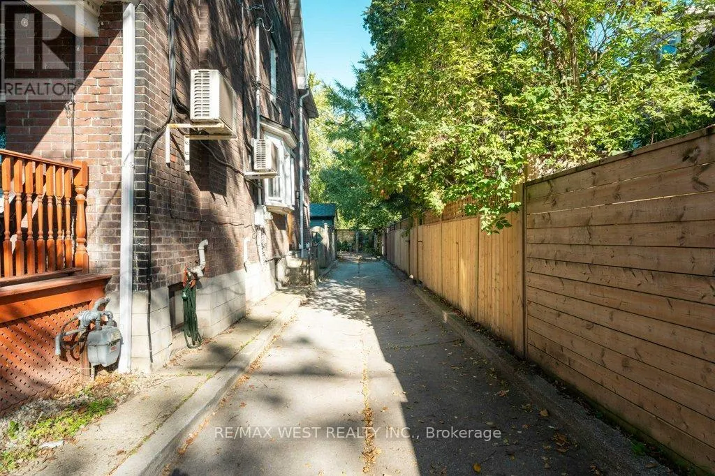 167 QUEBEC AVENUE