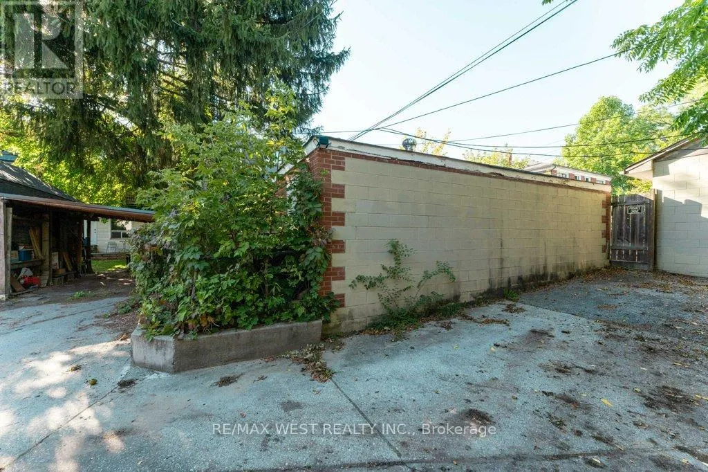 167 QUEBEC AVENUE