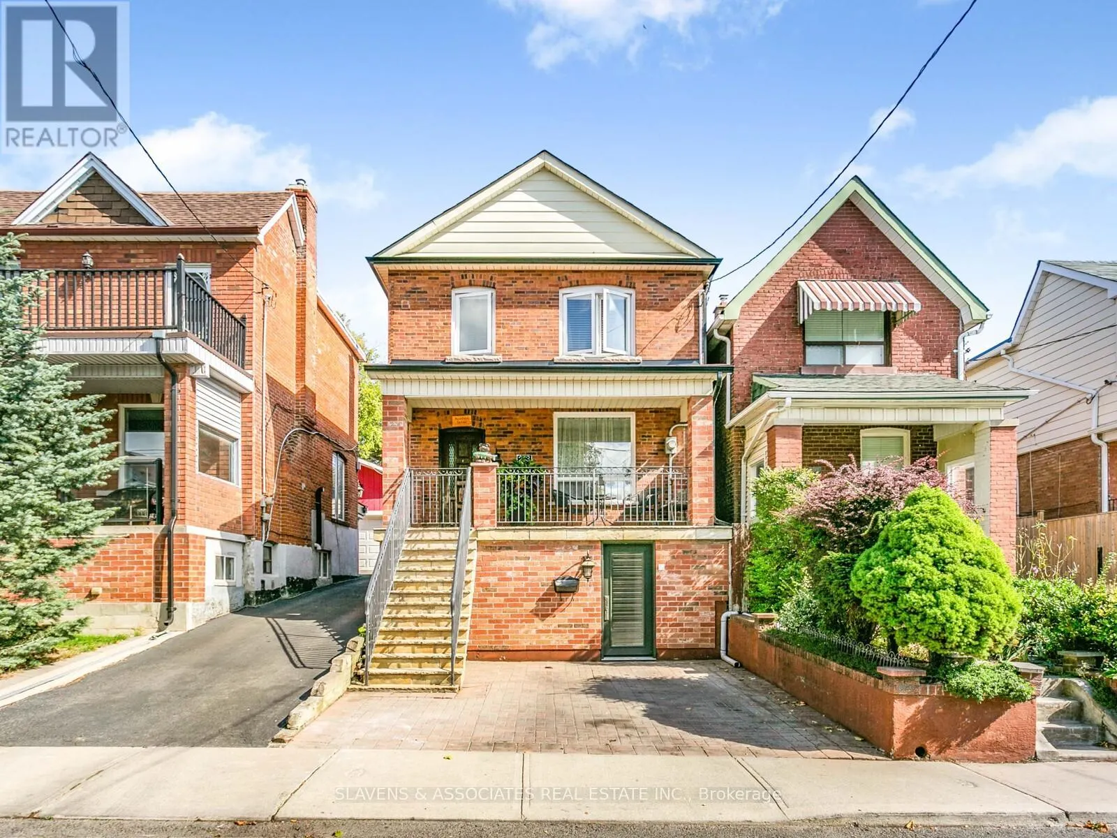 MAIN AND 2ND FLOOR - 213B BLACKTHORNE AVENUE
