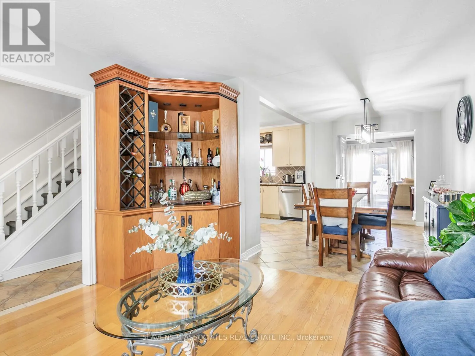 MAIN AND 2ND FLOOR - 213B BLACKTHORNE AVENUE