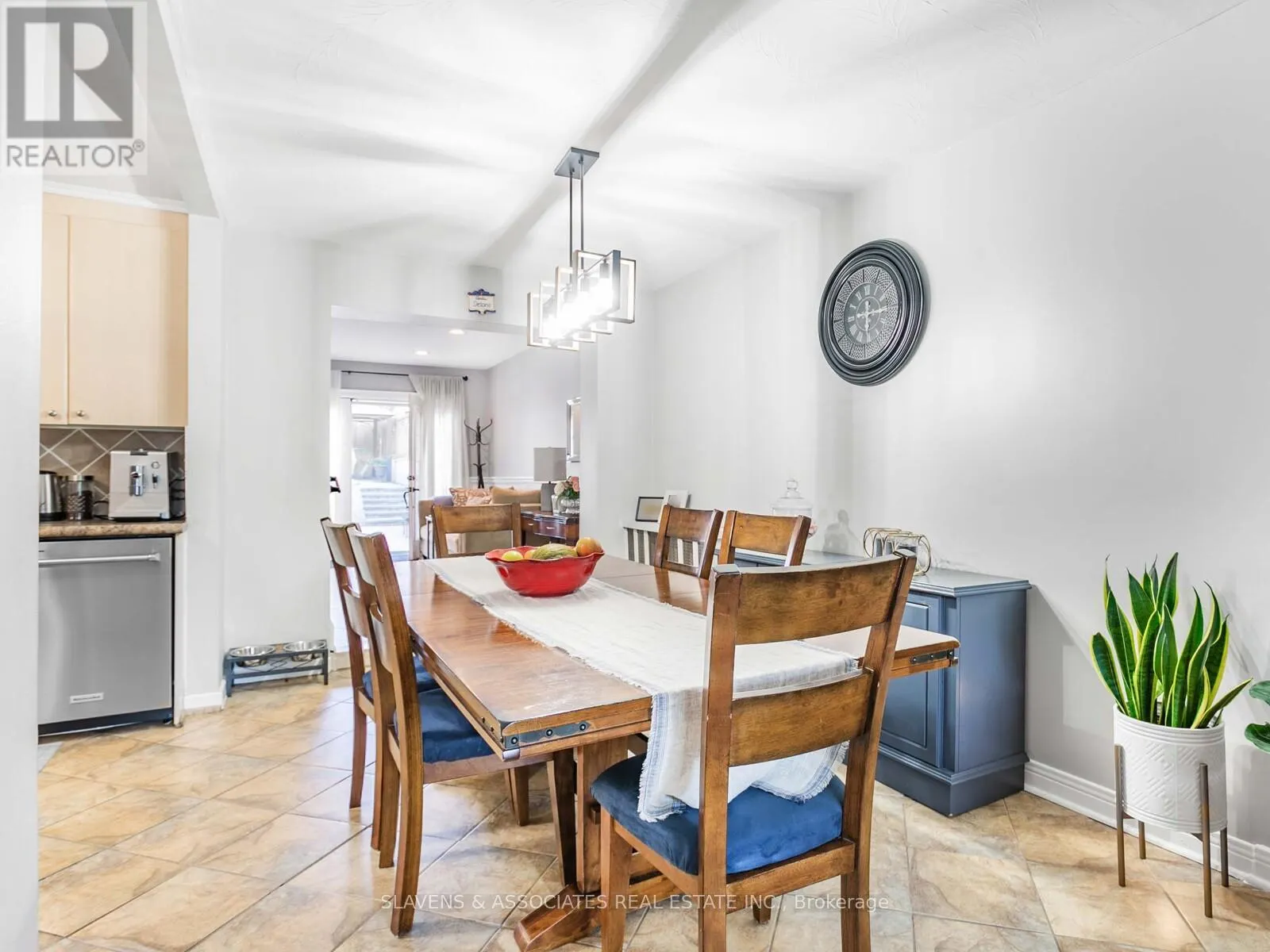 MAIN AND 2ND FLOOR - 213B BLACKTHORNE AVENUE