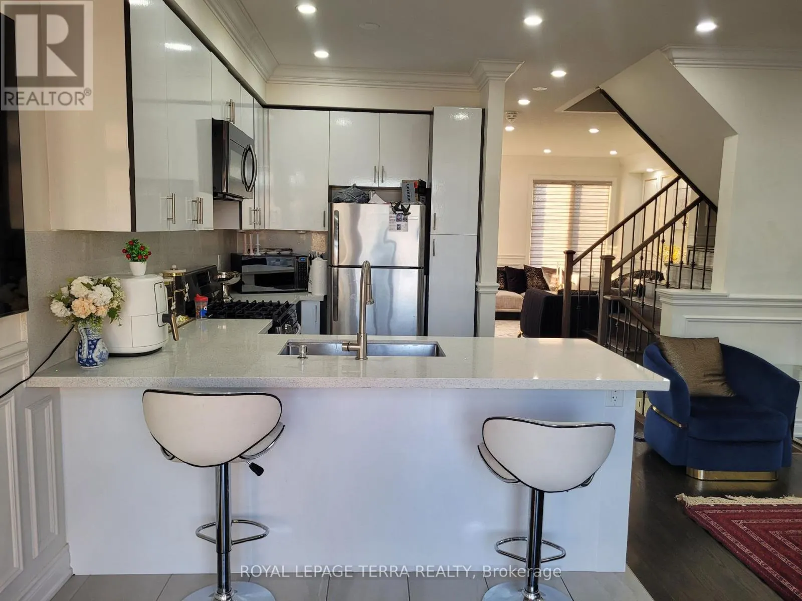 8694 FINANCIAL DRIVE