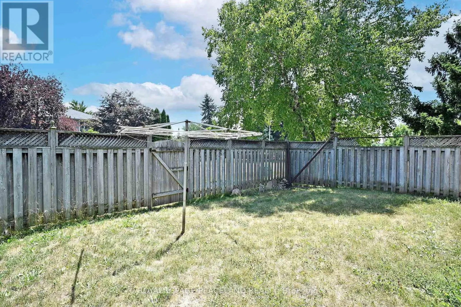 1223 REDBANK CRESCENT