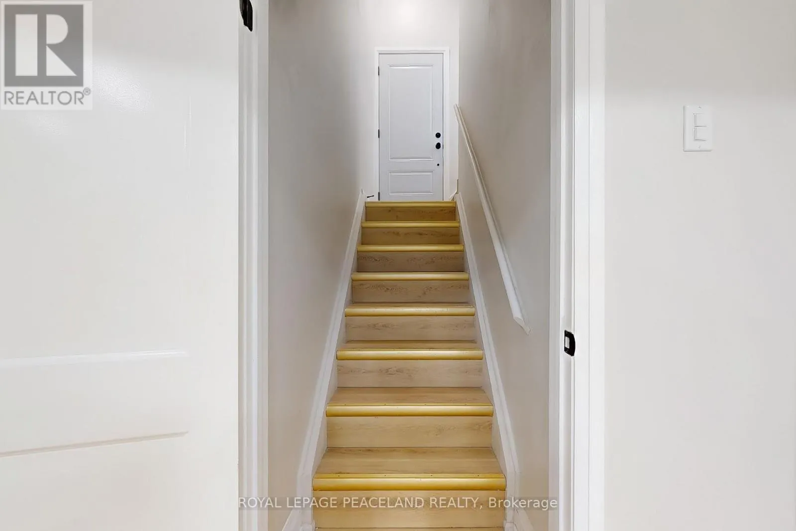 1223 REDBANK CRESCENT