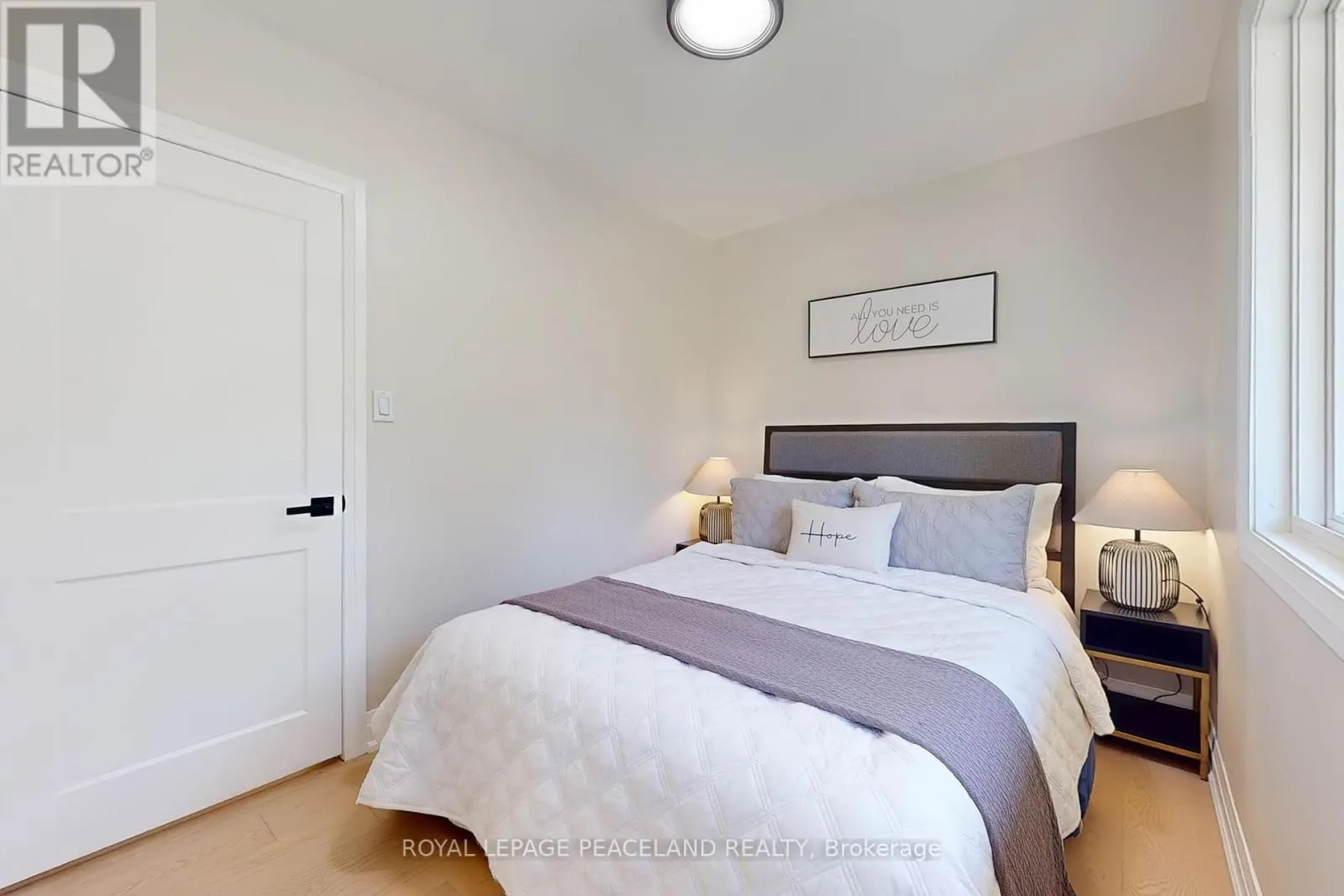 1223 REDBANK CRESCENT