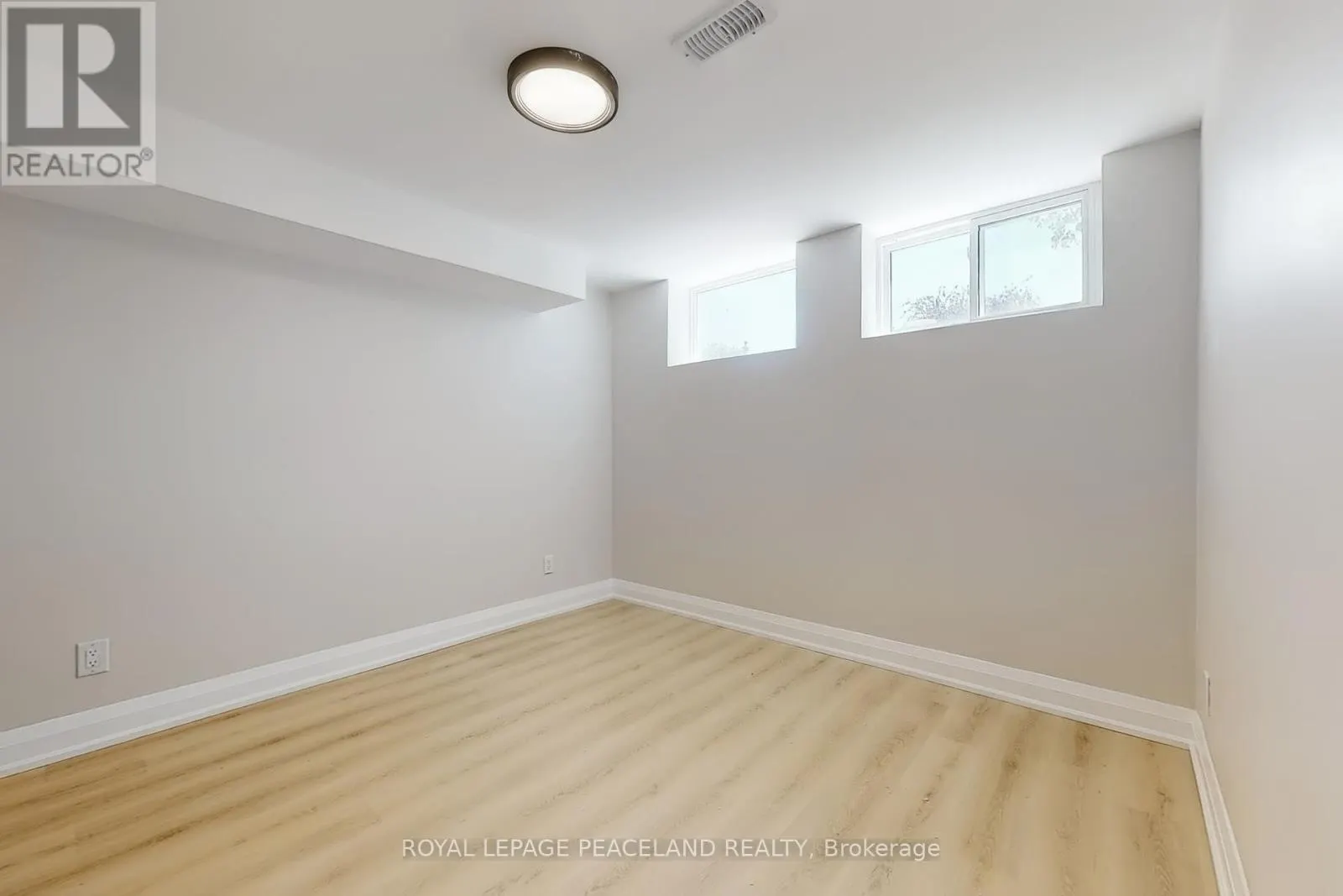 1223 REDBANK CRESCENT