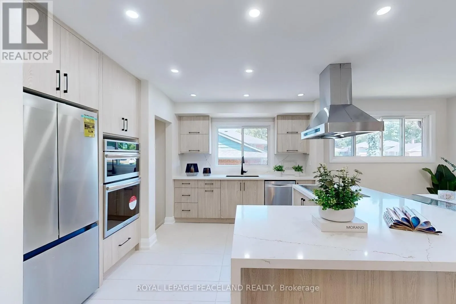 1223 REDBANK CRESCENT