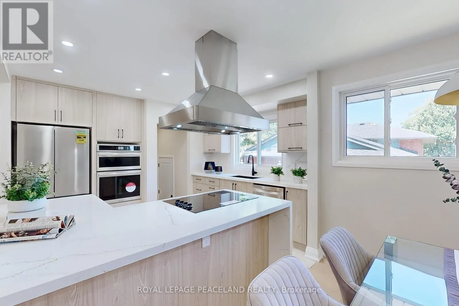 1223 REDBANK CRESCENT