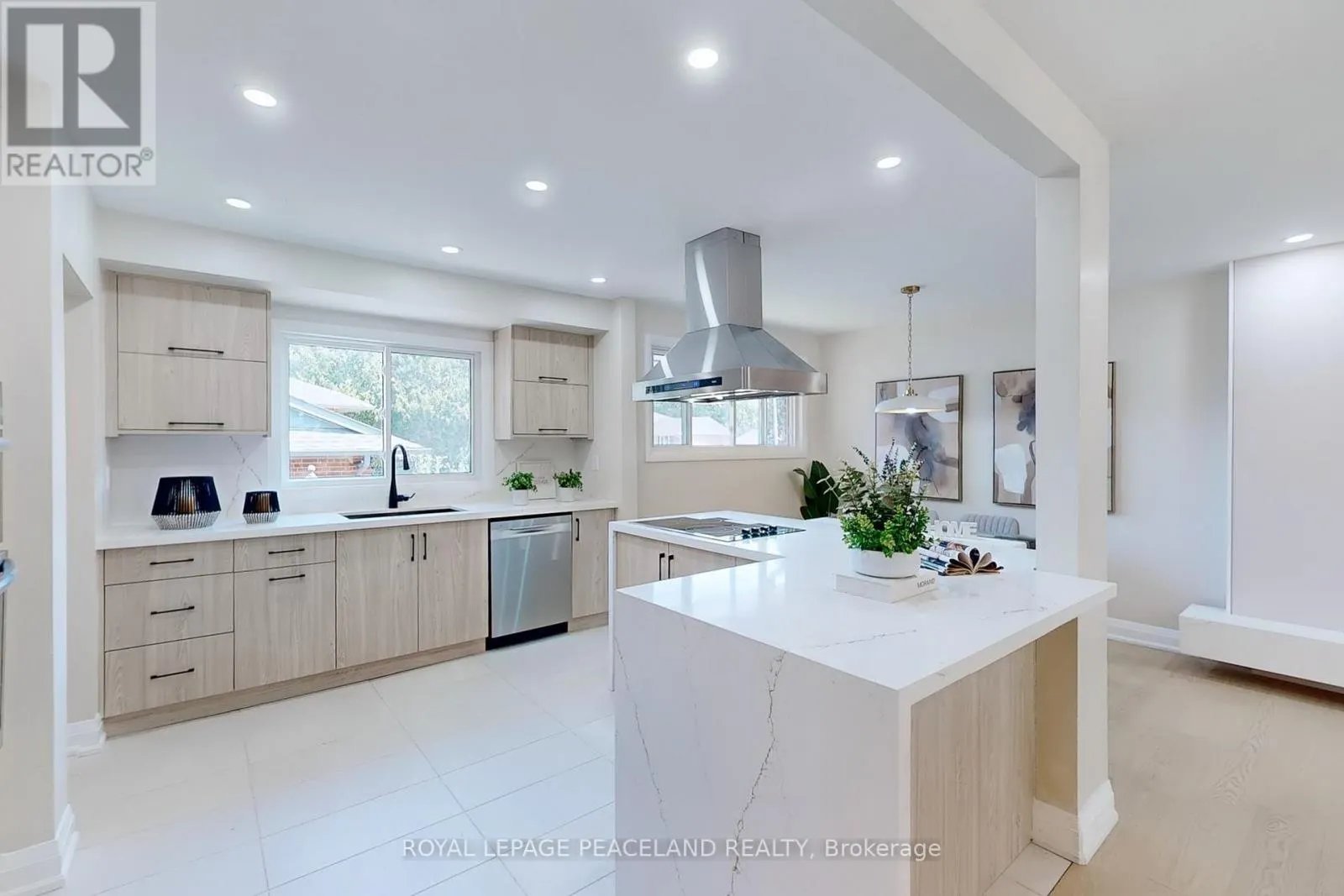 1223 REDBANK CRESCENT