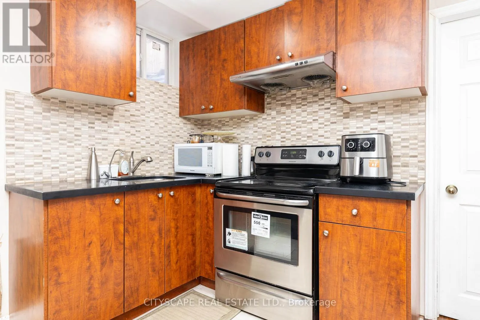 875 OASIS DRIVE