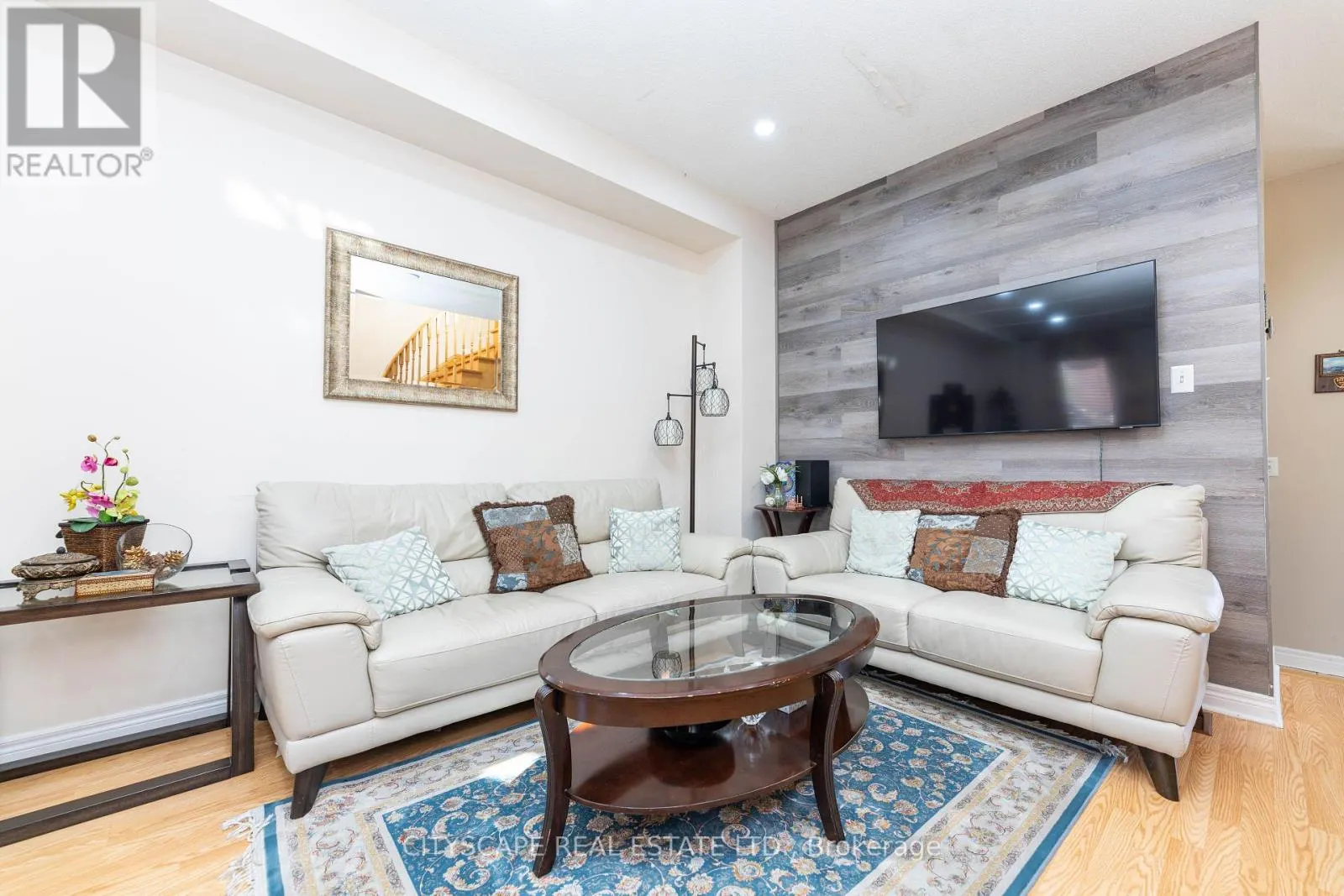 875 OASIS DRIVE