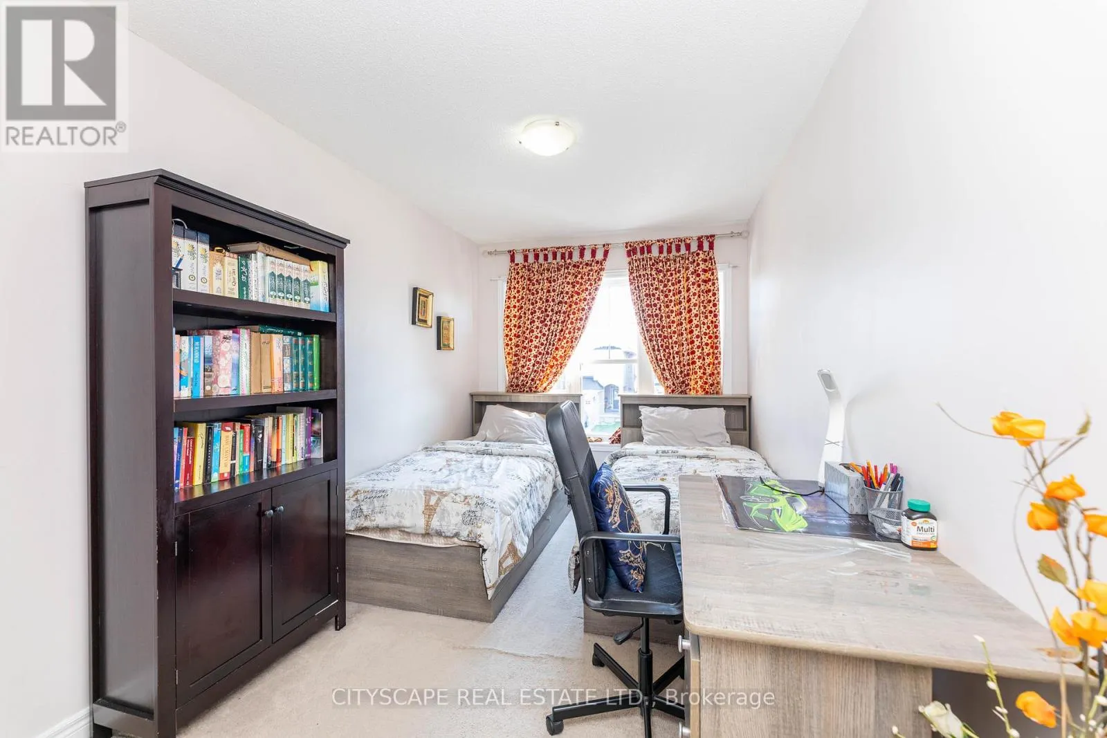 875 OASIS DRIVE