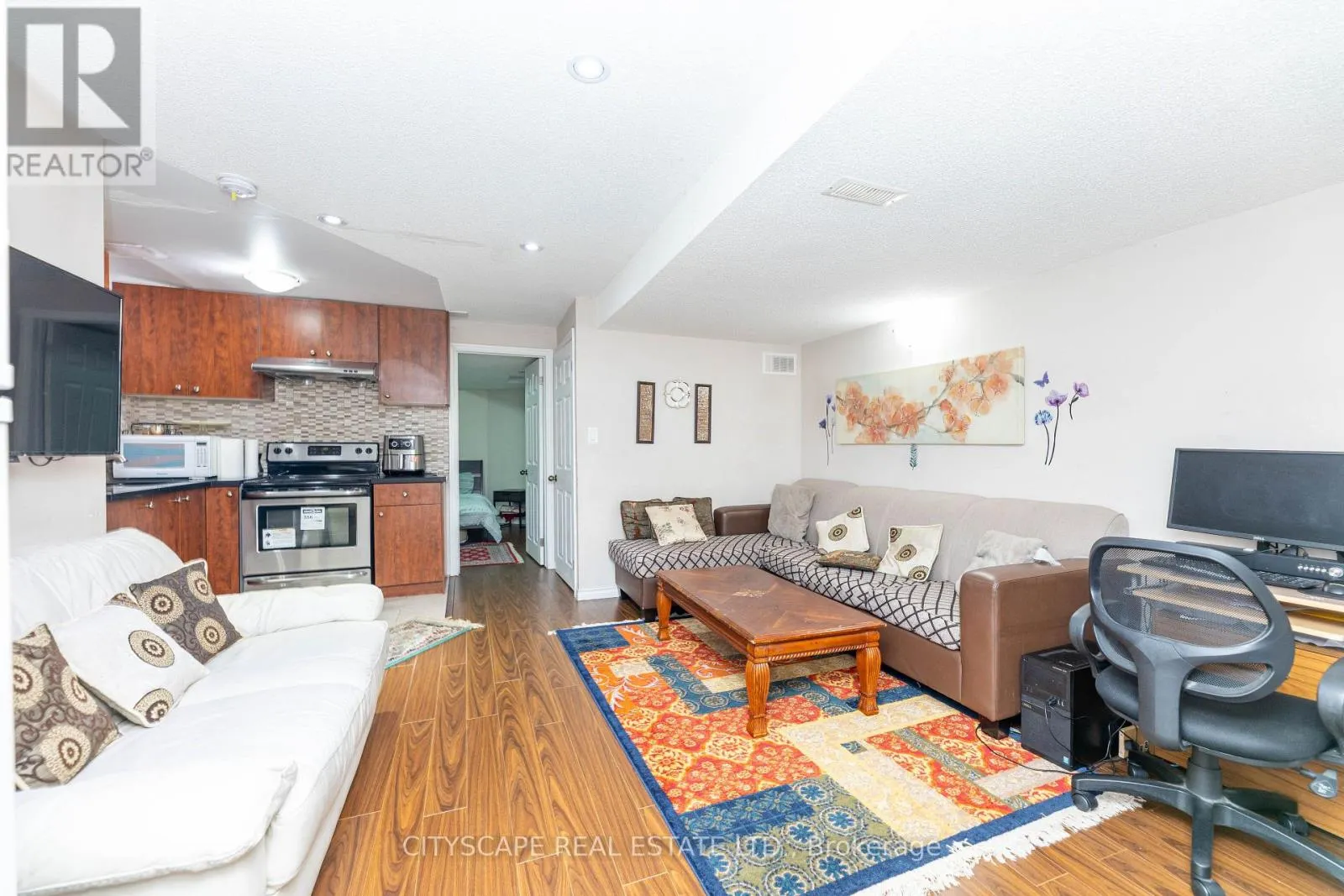 875 OASIS DRIVE