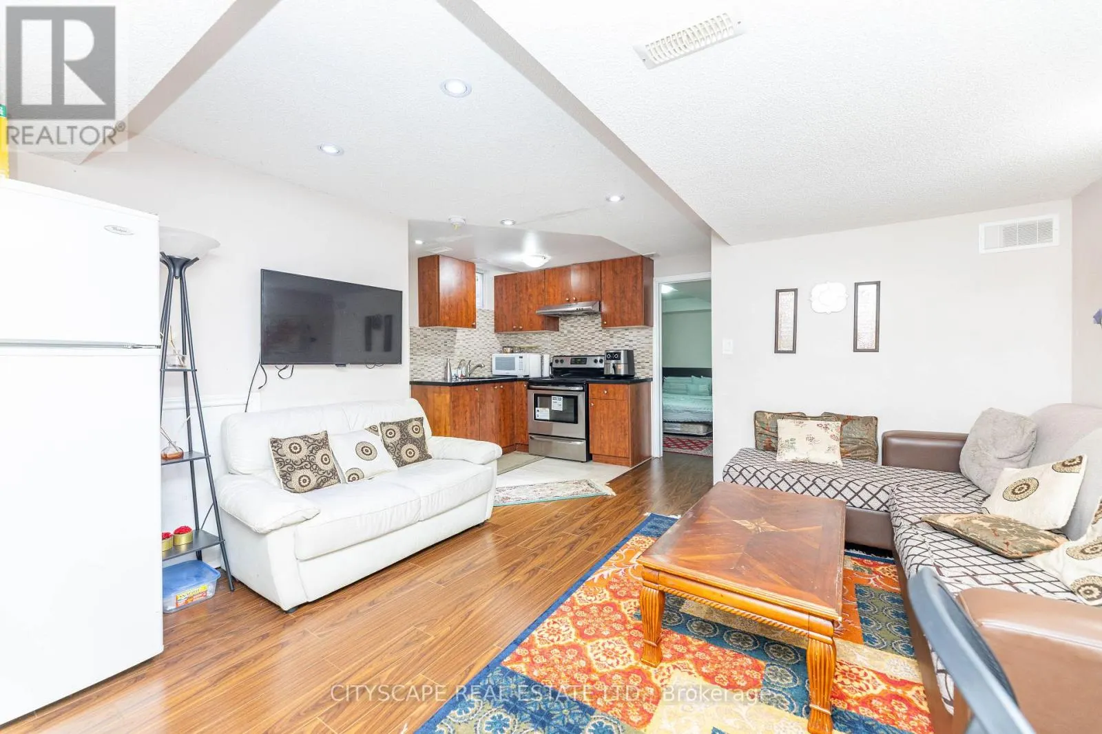 875 OASIS DRIVE