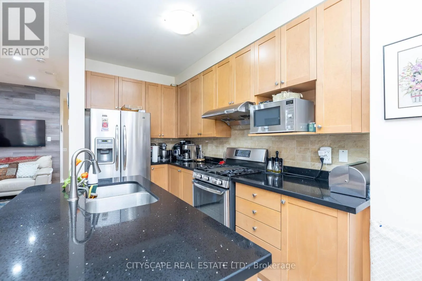 875 OASIS DRIVE
