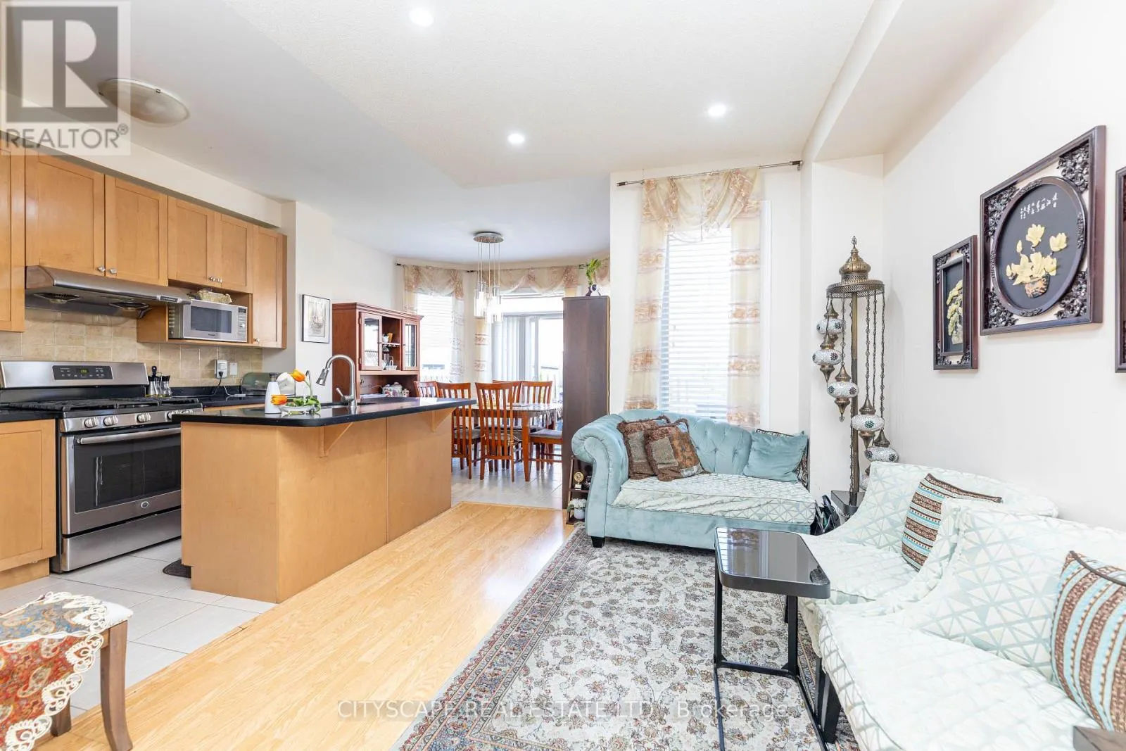 875 OASIS DRIVE