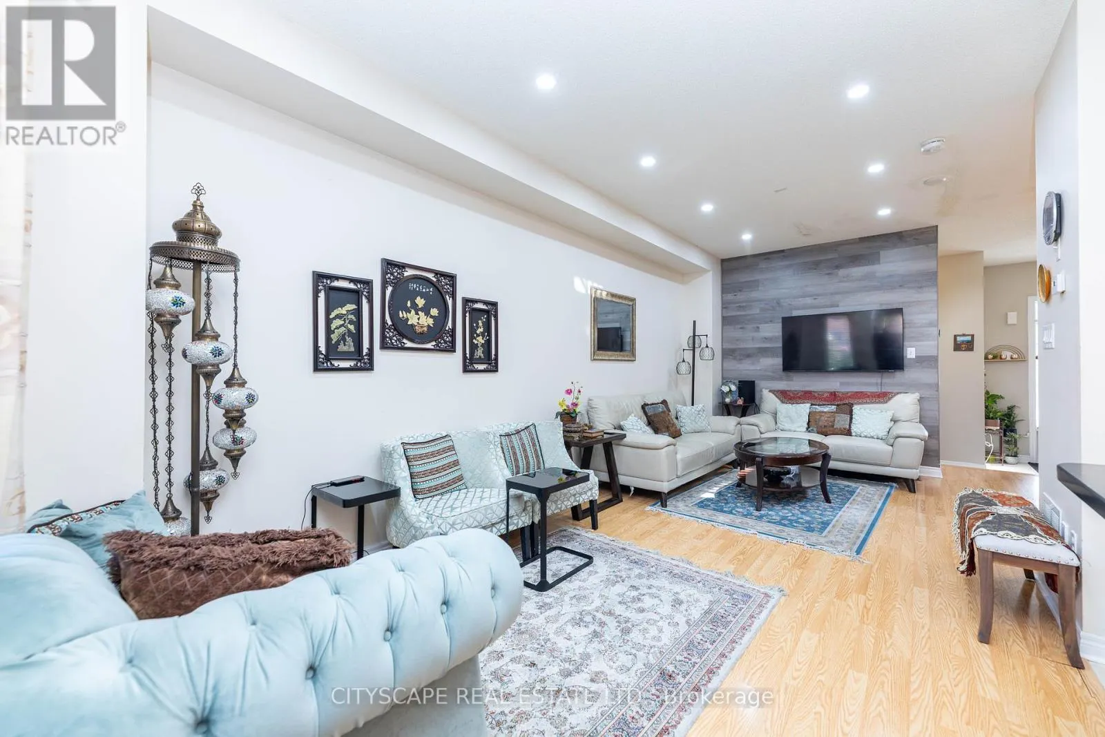 875 OASIS DRIVE