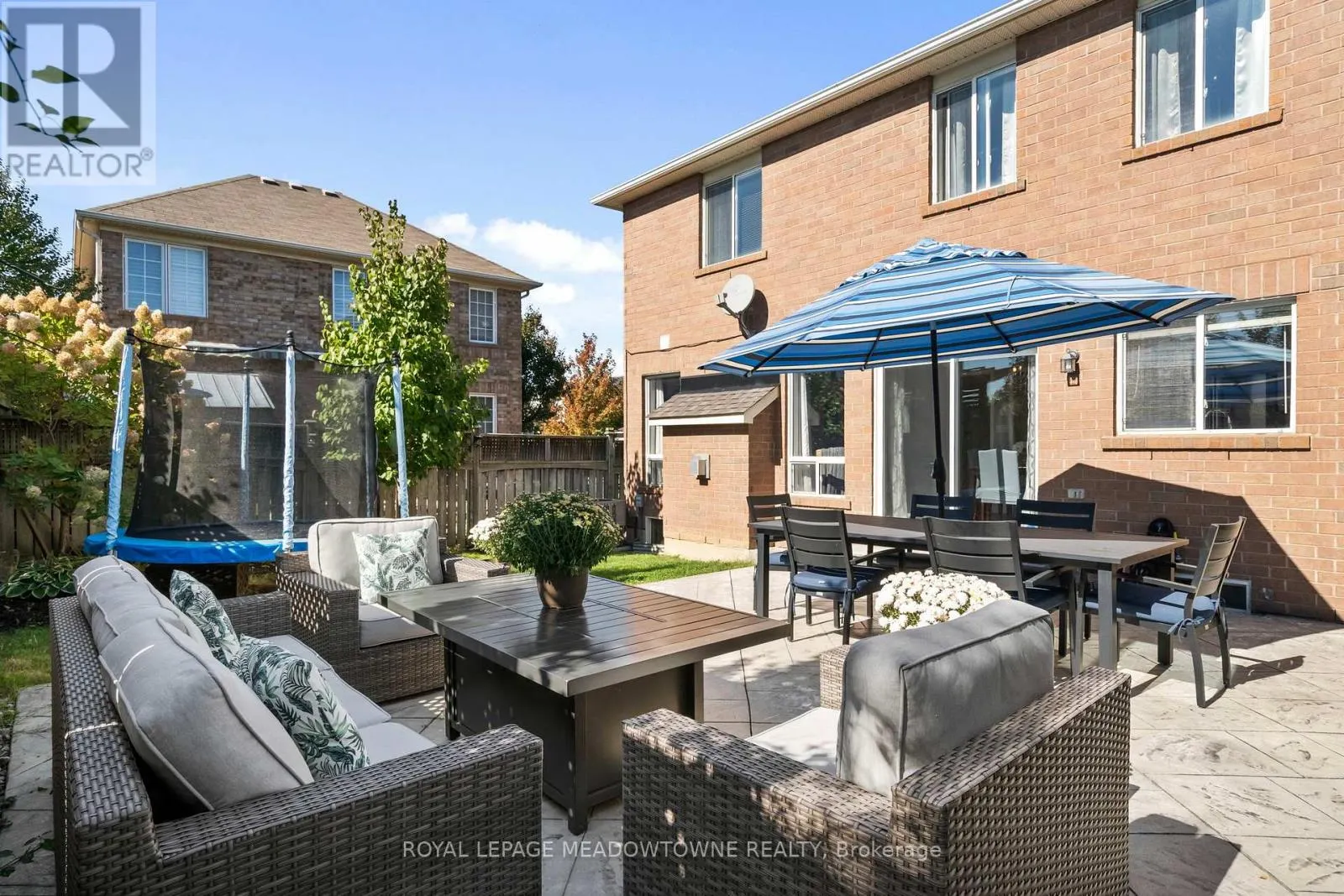 583 CAVERHILL CRESCENT