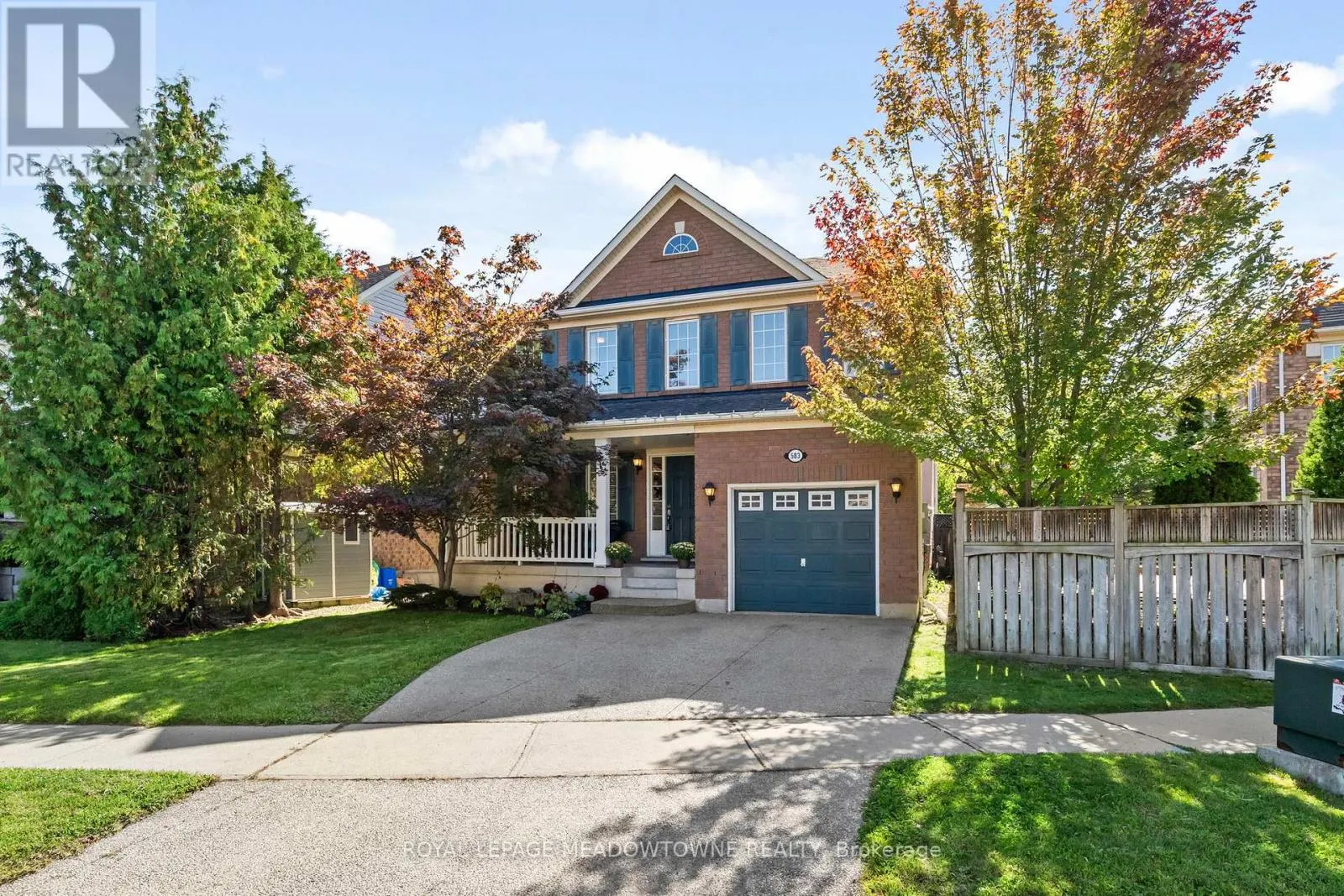 583 CAVERHILL CRESCENT