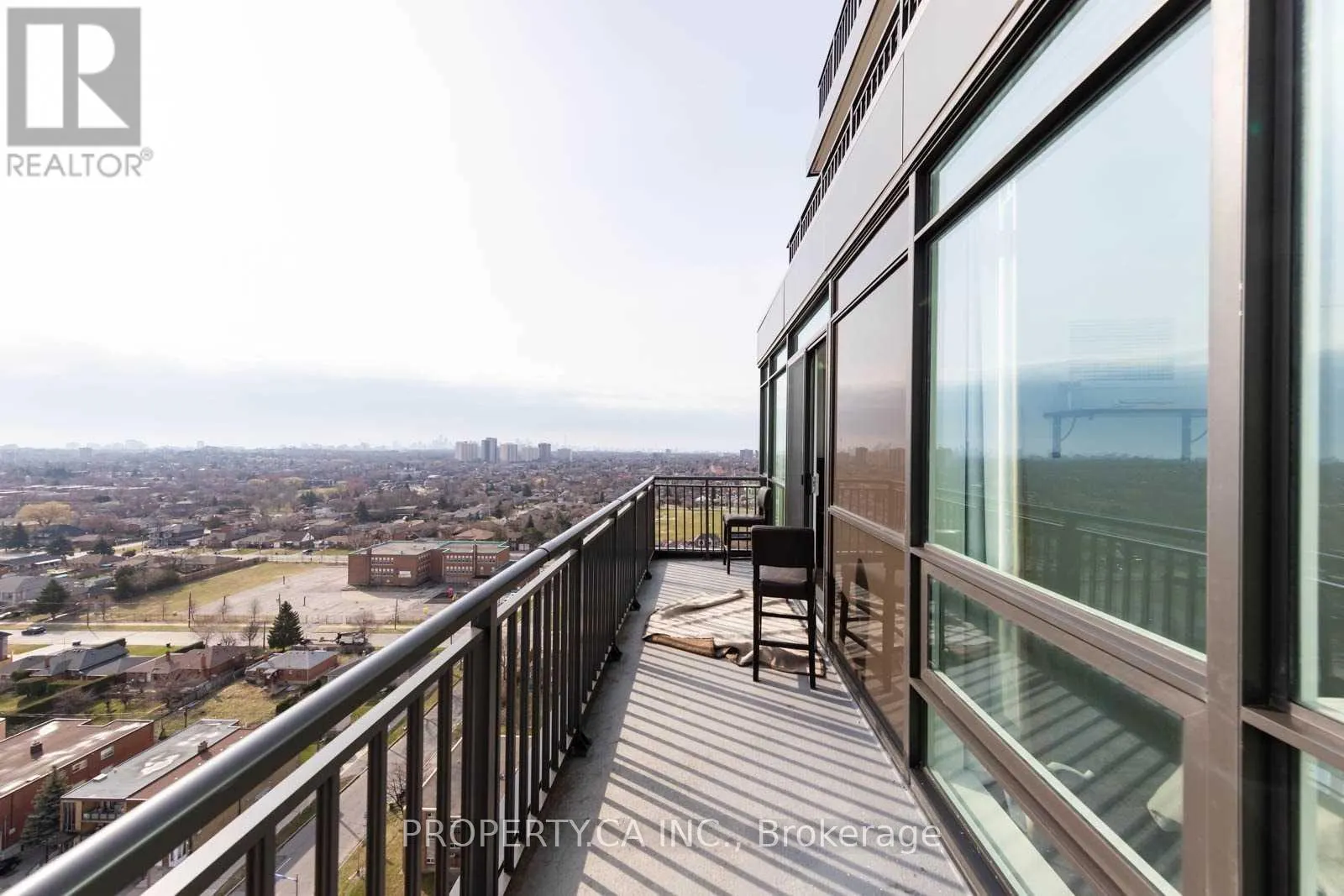 1914 - 800 LAWRENCE AVENUE W