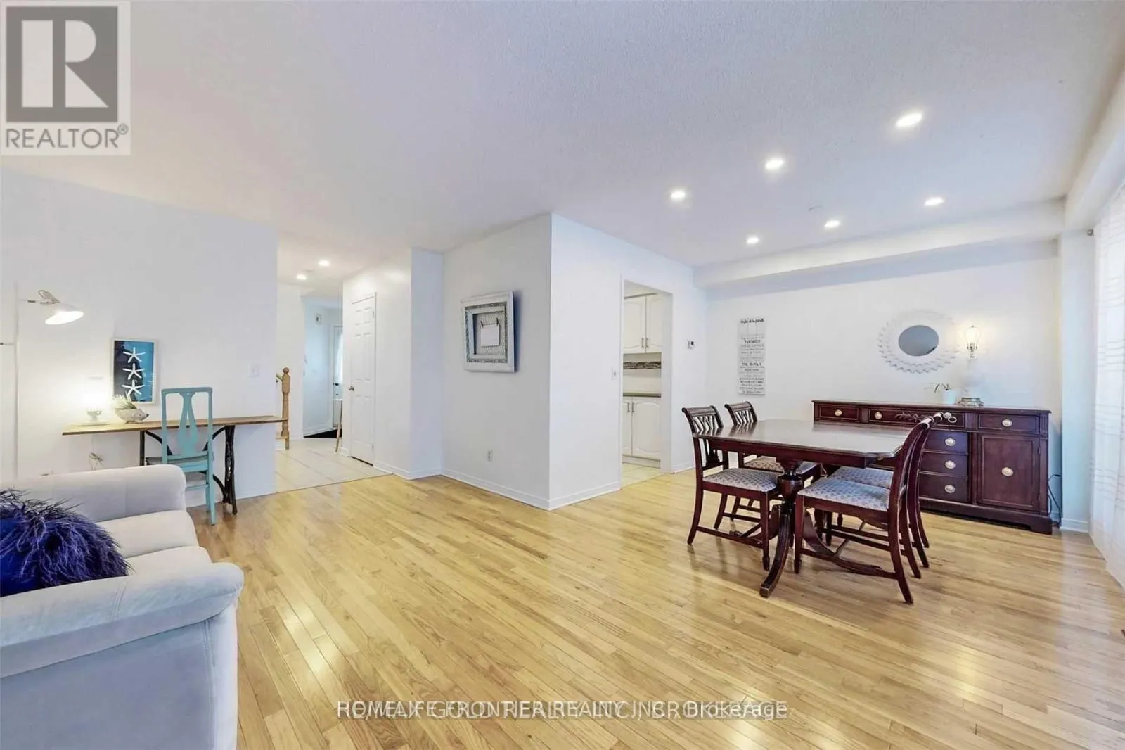 18 - 9 LANCEWOOD CRESCENT
