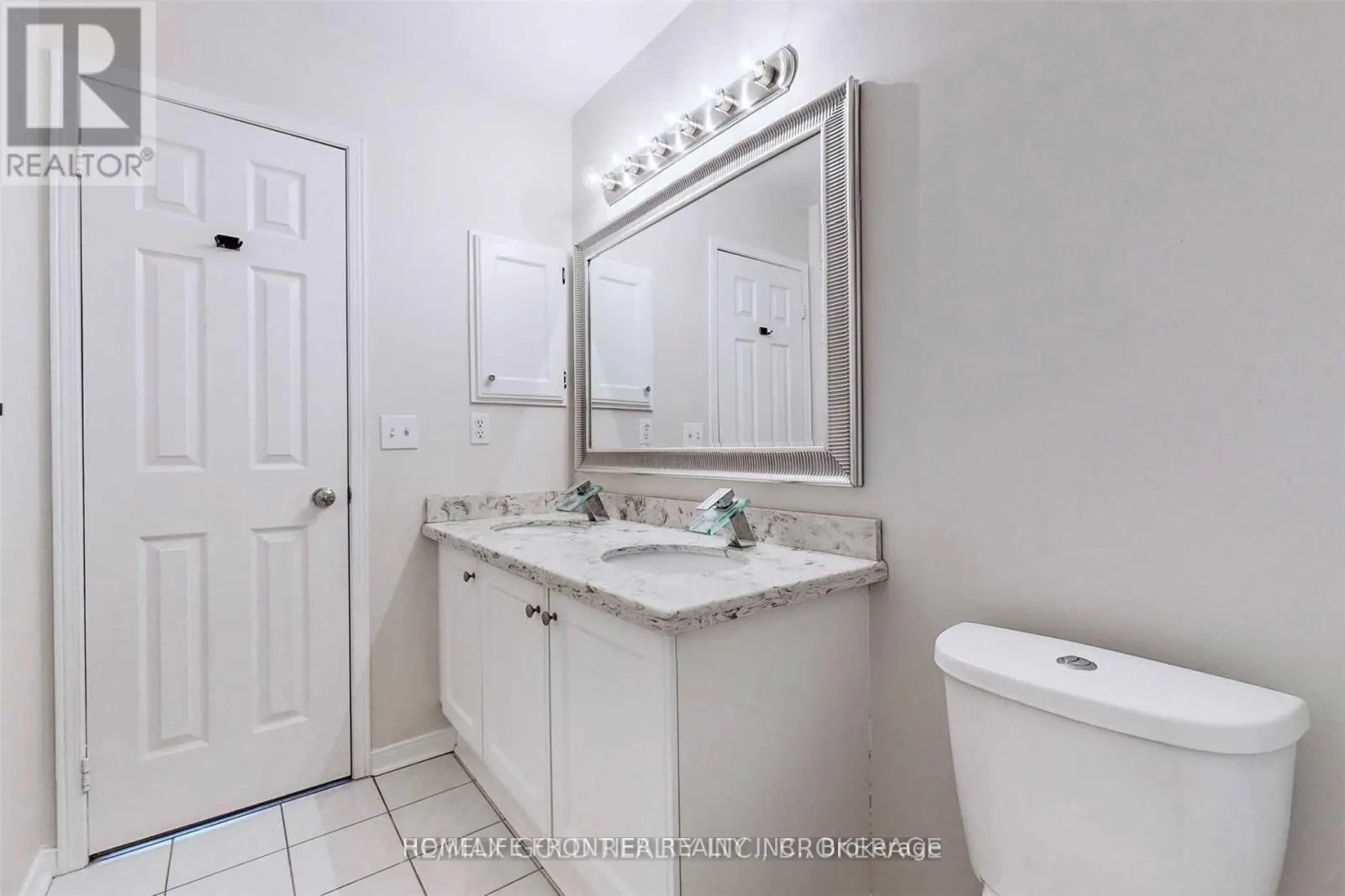 18 - 9 LANCEWOOD CRESCENT