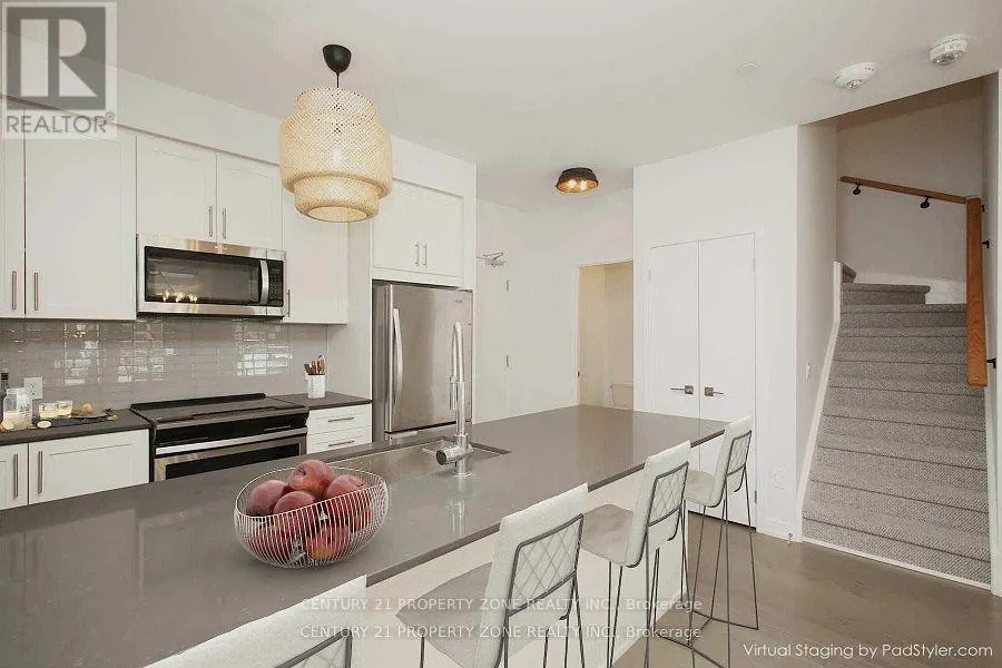 TH-17 - 4055 PARKSIDE VILLAGE DRIVE