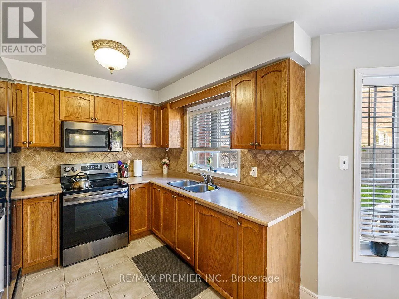 104 HUMBERSHED CRESCENT