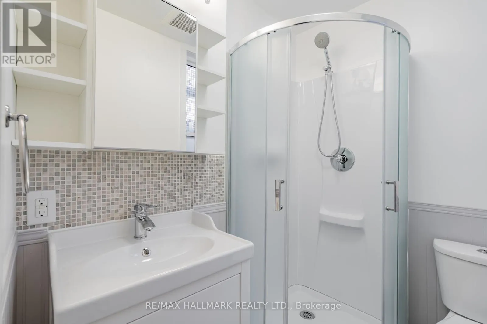 MAIN - 180 LANSDOWNE AVENUE