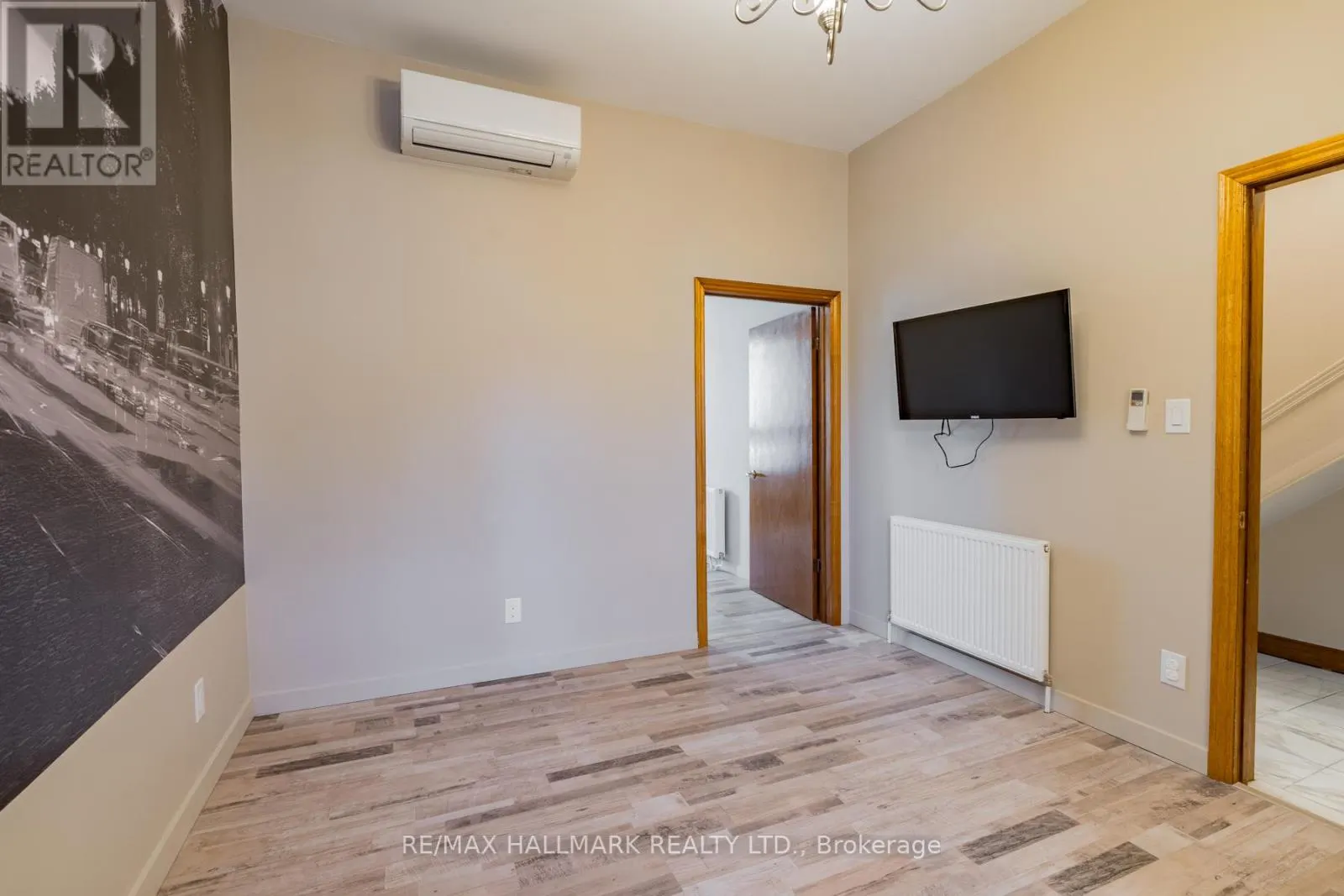 MAIN - 180 LANSDOWNE AVENUE