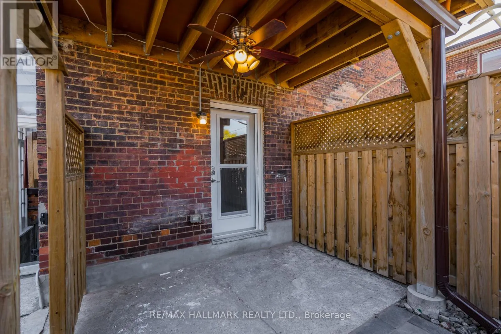 MAIN - 180 LANSDOWNE AVENUE
