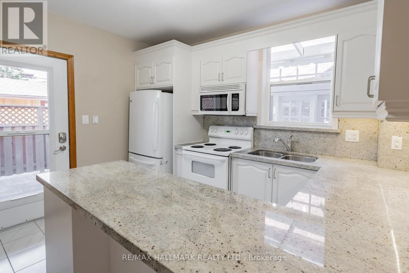 MAIN - 180 LANSDOWNE AVENUE