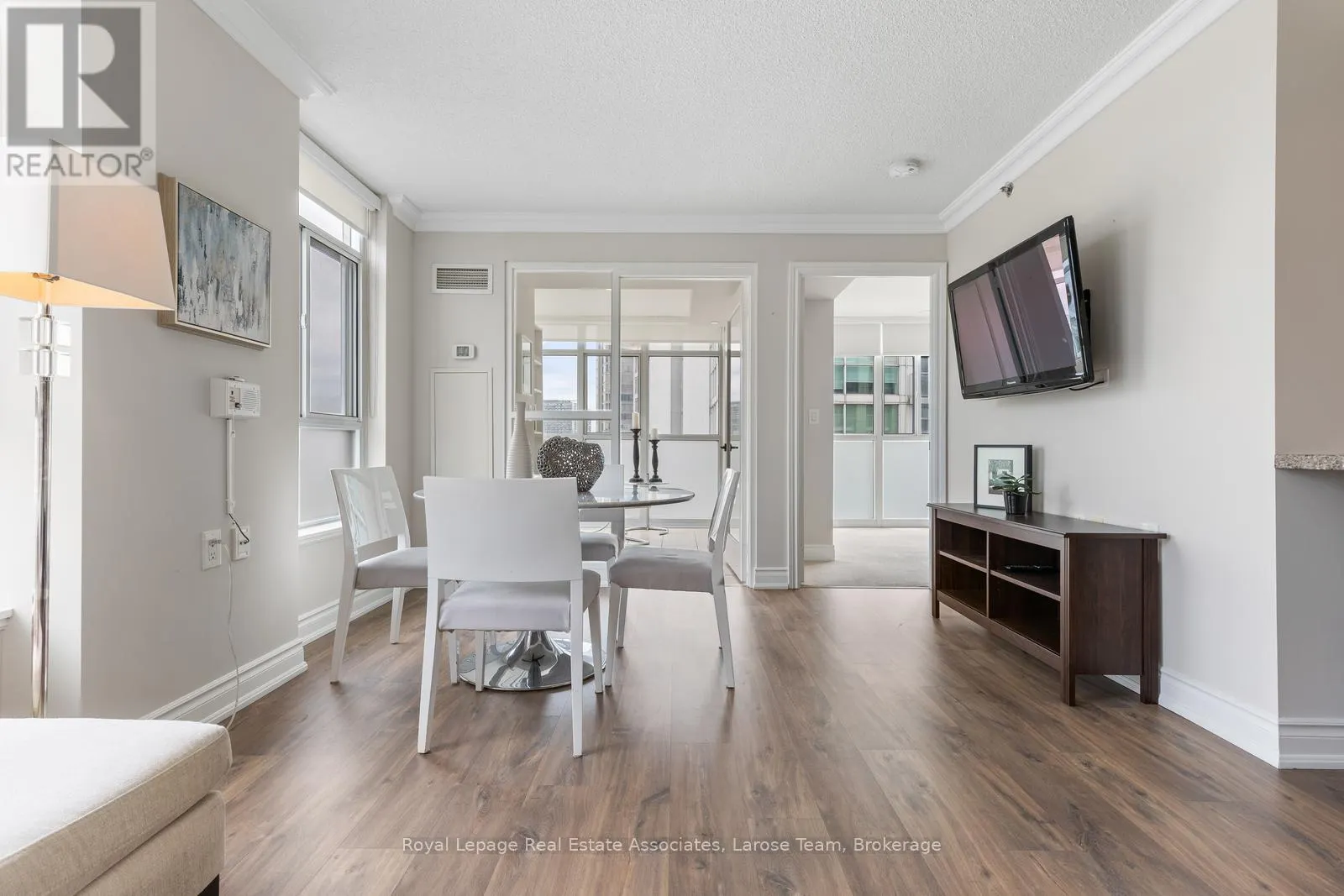 1108 - 3 MARINE PARADE DRIVE