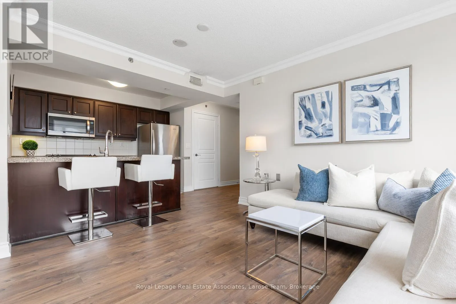 1108 - 3 MARINE PARADE DRIVE